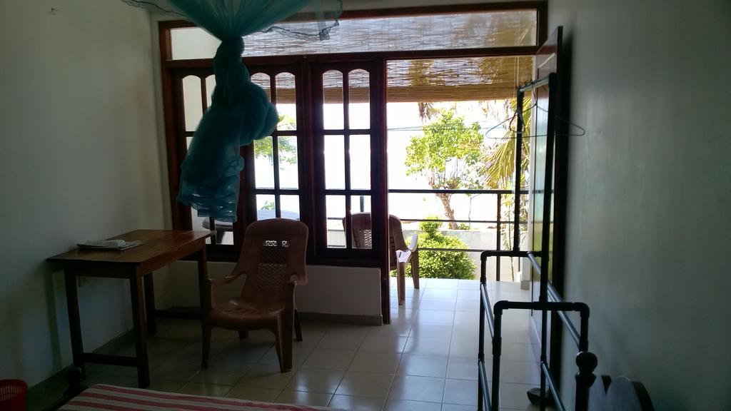 Polhena Coral Reef Resort マータラ エクステリア 写真